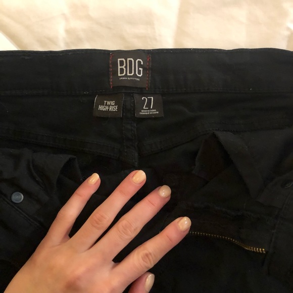 BDG twig high rise size 27 black skinny pants - Picture 3 of 3